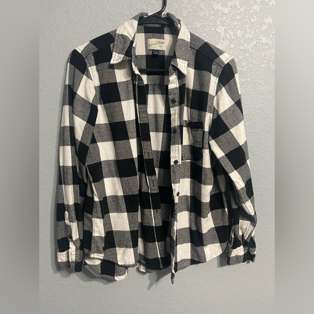 Black & White Buffalo Plaid Flannel Shirt | Cozy Button Up